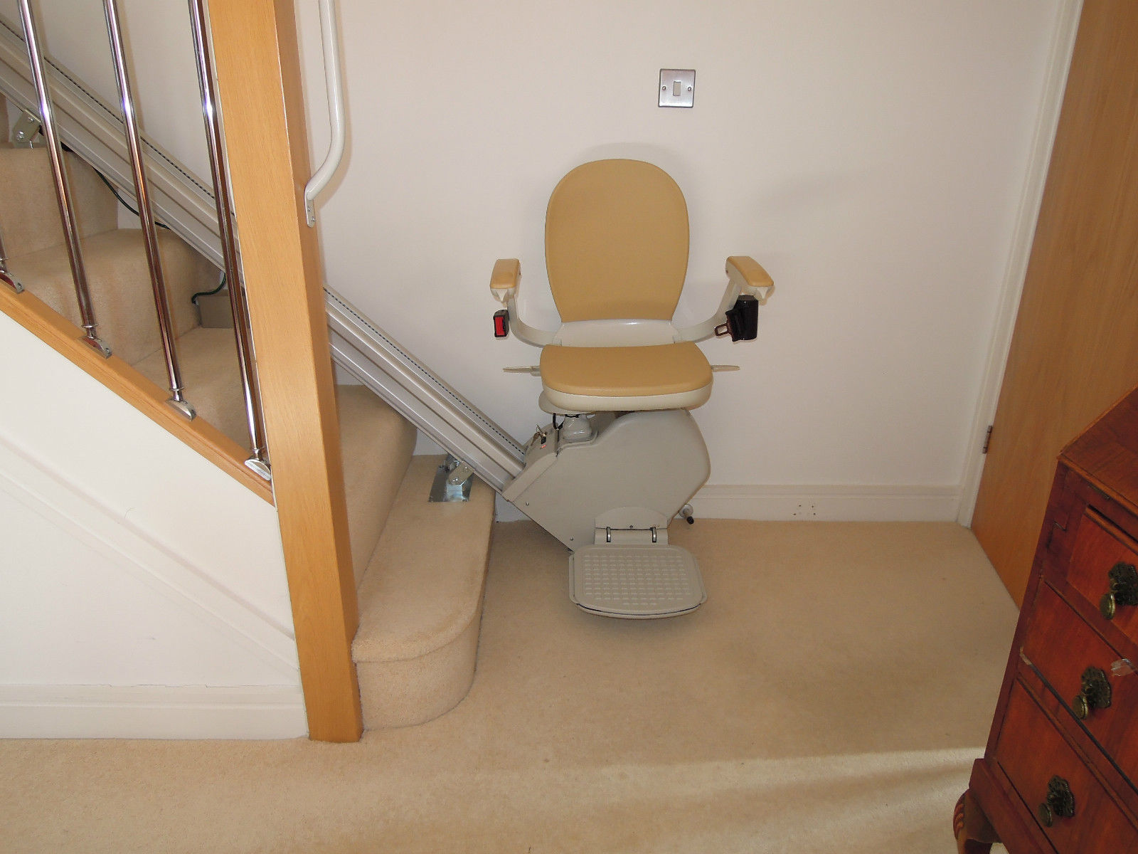 Lépcsőre szerelhető lift